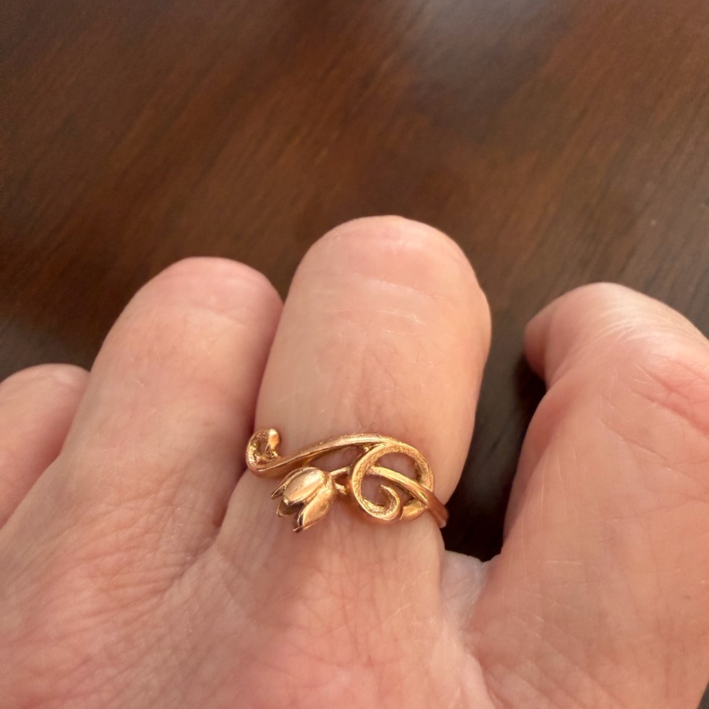 Elegant Gold Floral Ring from Ukraine 583=14 K gold